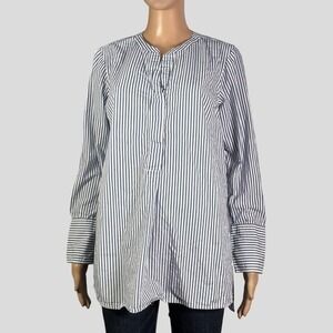 Old Navy Blue and White Striped Hidden Half Button Up Top Size Medium - "Taegan"